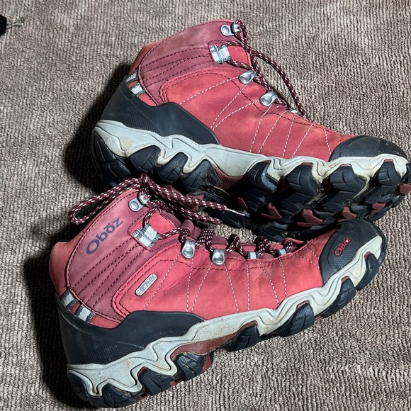 OBOZ Red Hiking Boots, 8.5 - Picture 2 of 8